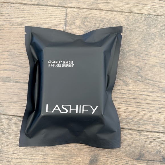 Lashify False Eyelashes Black Bold Plus 8mm - Picture 2 of 3